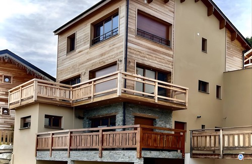 Formigueres House | Vacation Apartment "Le Chalet Des Monts"