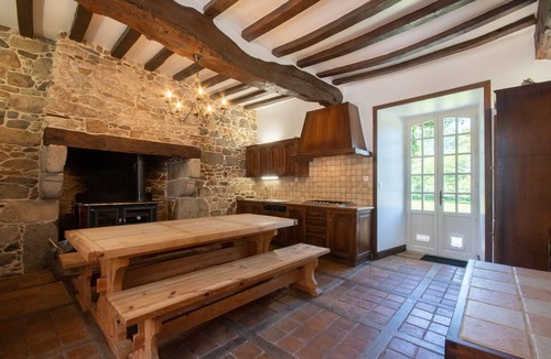 Pommerit-le-Vicomte House | Vacation Home "Manoir Le Cosquer" with Private Terrace, Private Garden & Wi-Fi
