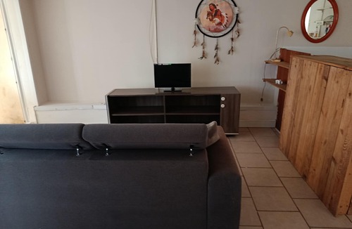 Besse-sur-Issole Apartment | Vacation rental
