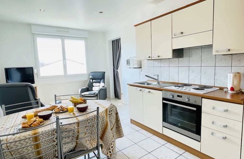 Forges-les-Bains Apartment | Valery