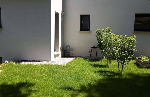 Nans-les-Pins Apartment | VAR Very nice studio at the foot of the Sainte Baume