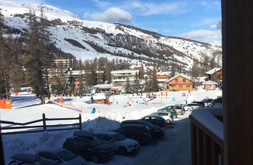 Les Claux Apartment | VARS THE CLAUX FOOT OF SWIMMING POOLS