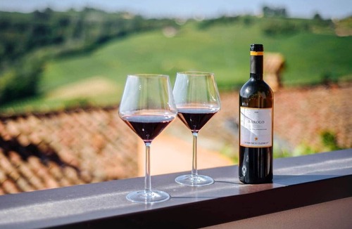 Verduno Apartment | Verduno Panorama - Stylish Apartment in the Langhe