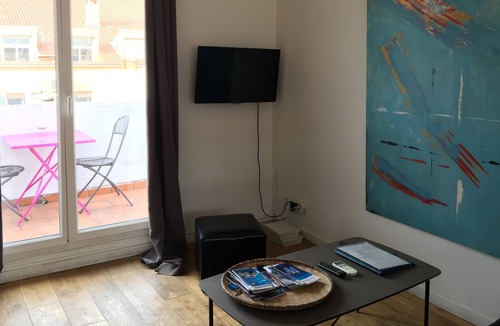 Opera Apartment | very clear studio, with 2 terraces, close to the old port opposite the opera house