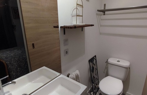 Savins Ski Chalet | Very cocoon garden hut - access to our magnificent Gîte. Near Provins
