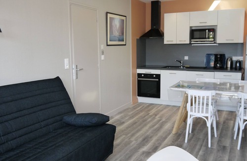 La Rogere Apartment | Very pretty 4/6-person apartment with direct beach access, 5-minute walk from the center