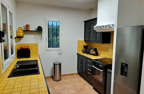 La Bouverie Villa | Villa 210m² Piscine Débordement 12 Personnes vue Dominante 3