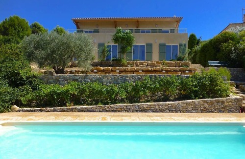 Le Castellet Villa | Villa aircon, pool heated, paradis for children, pinball, baby-foot, WIFI free