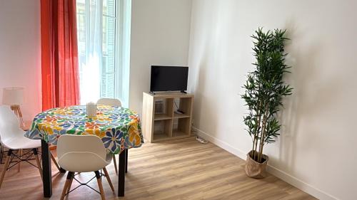 Saint-Roch Apartment | Villa Amira Angely Vauban
