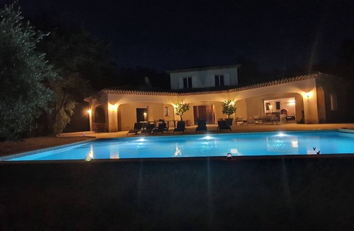 Meounes-les-Montrieux Villa | Villa au Petit Bonheur, 30 minutes from the sea