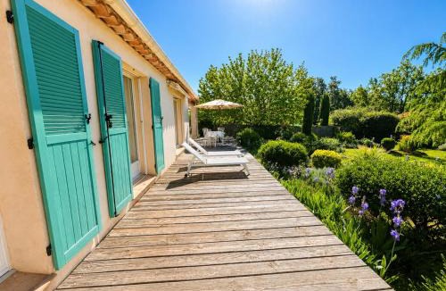 Saint-Cezaire-sur-Siagne Villa | Villa "Au Clos du Cerisier" Terrasse & Jardin lumineux