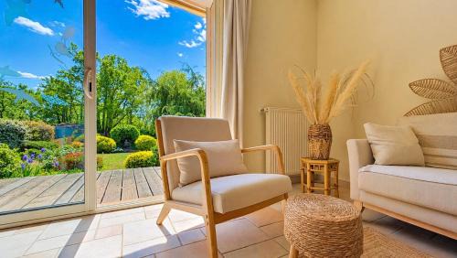Saint-Cezaire-sur-Siagne Villa | Villa "Au Clos du Cerisier" Terrasse & Jardin lumineux