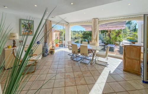 La Bouverie House | Villa Avec Piscine 1