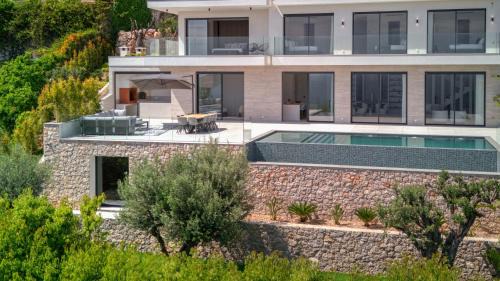 Beausoleil Villa | Villa Castro