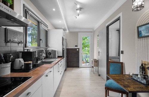 La Cadiere-d'Azur Villa | Villa 'Claud'House' with Mountain View, Wi-Fi, and Air Conditioning
