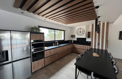 Les 3 Ponts Villa | Villa Contemporaine Piscine Privative Hauteurs de Nîmes Quartier Calme