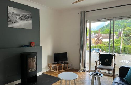 Argeles Gazost House | Villa de charme jardin vue sur montagnes rénovation 2026