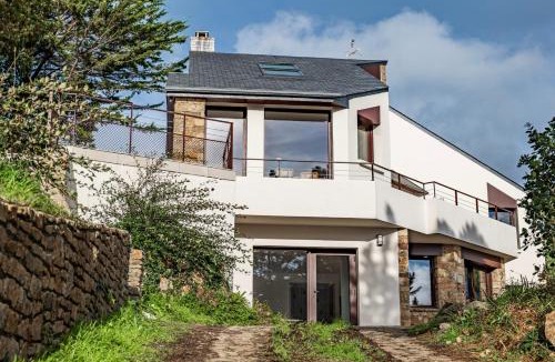 Tredrez-Locquemeau Villa | Villa de Kerizella