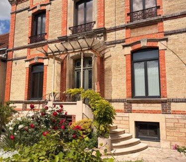 Sainte-Savine Apartment | Villa des dames 40m2,jardin fleuri