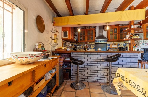Evenos Villa | Villa Du Broussan with Mountain Views, Private Pool, and Wi-Fi