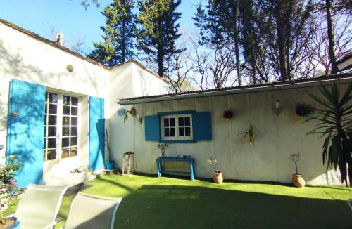 Vers-Pont-du-Gard Cabin | Villa du Pont-du-Gard