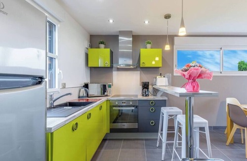 Sibiril House | Villa Enora Bord de Mer : Pool 29°C, Private Spa & Beach and path 100m away