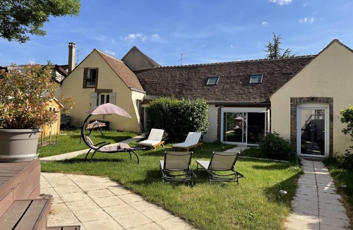 Fontaine-la-Gaillarde House | Villa Fontaine with heated indoor pool