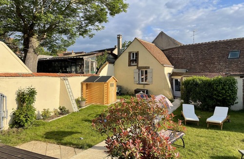 Fontaine-la-Gaillarde House | Villa Fontaine with heated indoor pool