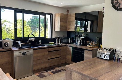 Bagnols-sur-Ceze Villa | Villa "Harmonie" with Private Pool, Wi-Fi, and Air Conditioning