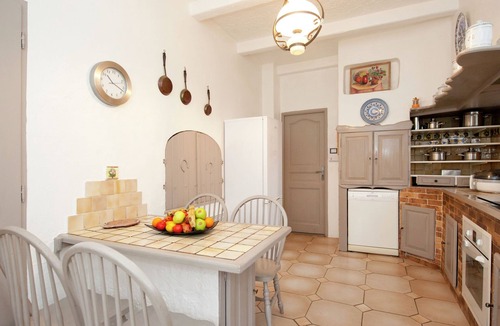 Bagnols-en-Foret House | Villa in Bagnols with Pool & Near Nature Parks