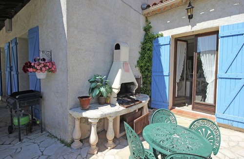 Bagnols-en-Foret House | Villa in Bagnols with Pool & Near Nature Parks