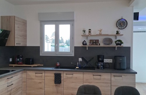 Serbonnes Villa | Villa in the countryside, 1 h from Paris, beautiful walks along the Yonne.