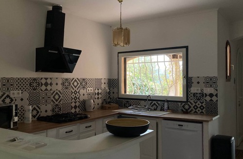 Brignoles House | Villa Les Geckos: quiet, spacious, pool, wifi