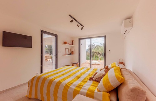 Montfort-sur-Argens Villa | Villa Loura - Villa contemporaine avec piscine