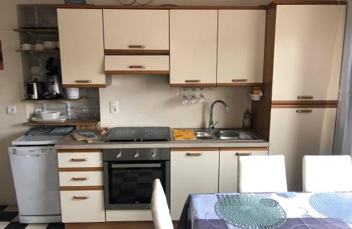 Valras-Plage Apartment | Villa Magaly T3 à 50 m de la plage et de Valras centre avec linge de lit et ménage inclus