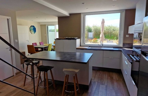 L'Epine House | Villa Rubis, ocean view, direct access to the harbor and beach from the garden. Rated 4*