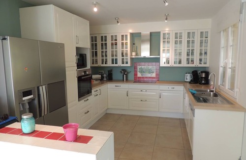 Lorgues House | VILLA WITH ALL COMFORTS SUPERB OPEN VIEW HEATED POOL 28C° VERY QUIET FIBER