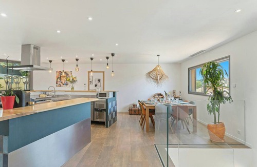 Ollioules House | Villa with pool and summer kitchen