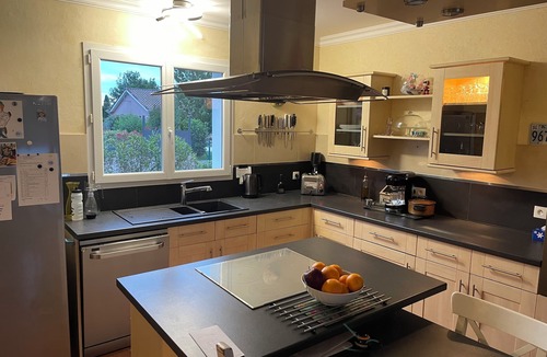 Cugnaux House | Villa with pool in Toulouse - 5 bedrooms, garden, 10 travellers