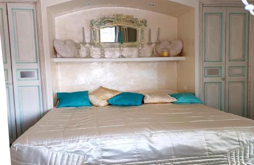 Bagnols-en-Foret House | Village House in France with Private Pool