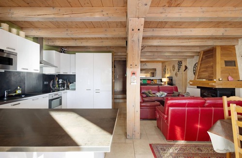 Puyvalador House | Village House in Puyvalador: Mountain Charm, Stunning Lake Views
