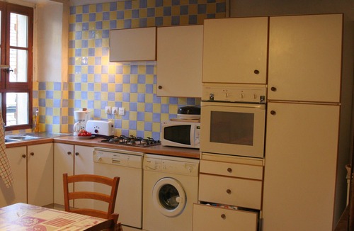 Sazos House | Village house near the thermal baths, ski resorts
