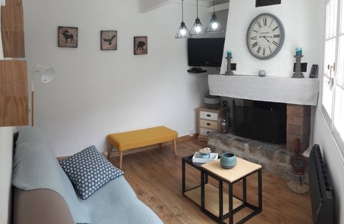 Sainte-Colombe-sur-Guette House | Village house on 3 levels comfortable, good benefits