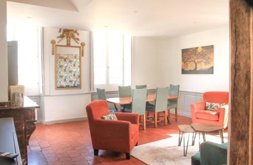 Auch Apartment | Villaret - Très spacieux en Coeur de Ville - 2ème étage