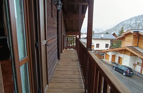 Montgenevre Apartment | Vintage chalet for 8, panoramic view, pets allowed