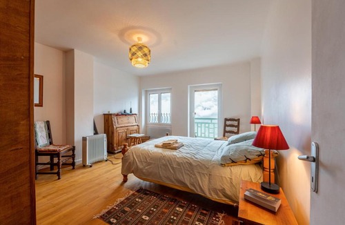 Aime House | Volets Verts