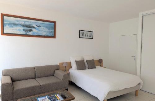 Planguenoual Apartment | Vue mer avec terrasse- face à la plage et au sentier de rando