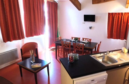 Lussan Apartment | VVF Gers Gascony - 3 Rooms 7 People 1 baby