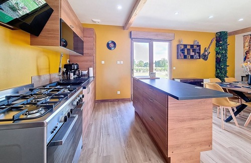 Joncreuil House | Water rail. In the countryside between Lac du Der and the lakes and forests of the Orient