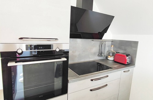 Reichsfeld Apartment | Welcome to the winemaker’s home. Domaine BOHN Red Wine House for 2-4 wine lovers
